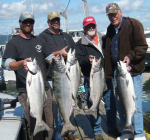 Guided salmon fishing in Oregon for groups
